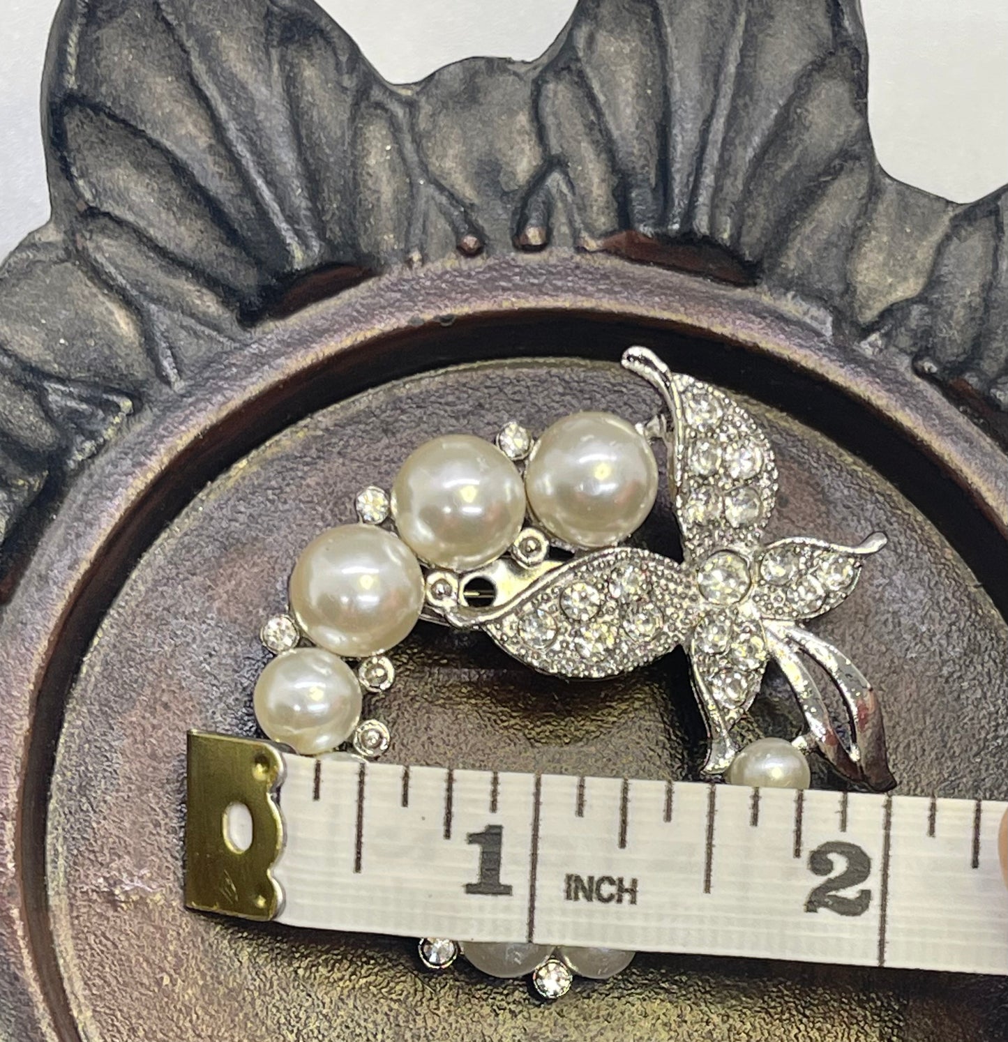 Luxe’s Pearls Crystal butterfly Brooch Rhinestone ssilver  tone woman with rhinestone gift scarf accessory