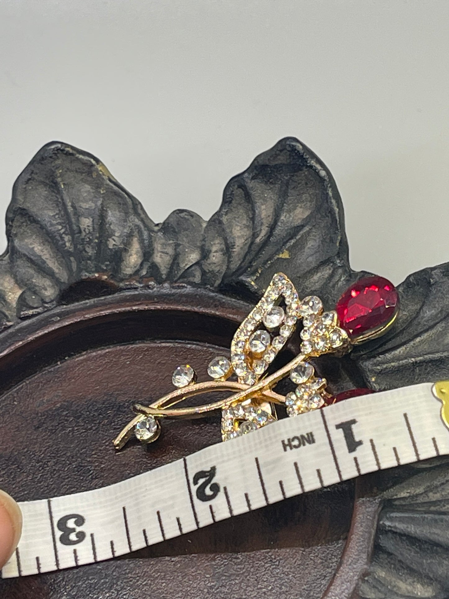 Luxe’s Red roses Crystal Brooch Rhinestone flower gold  tone woman with rhinestone gift scarf accessory