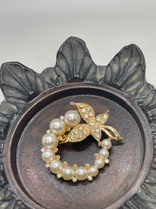 Luxe’s Pearls Crystal butterfly Brooch Rhinestone gold tone woman with rhinestone gift scarf accessory