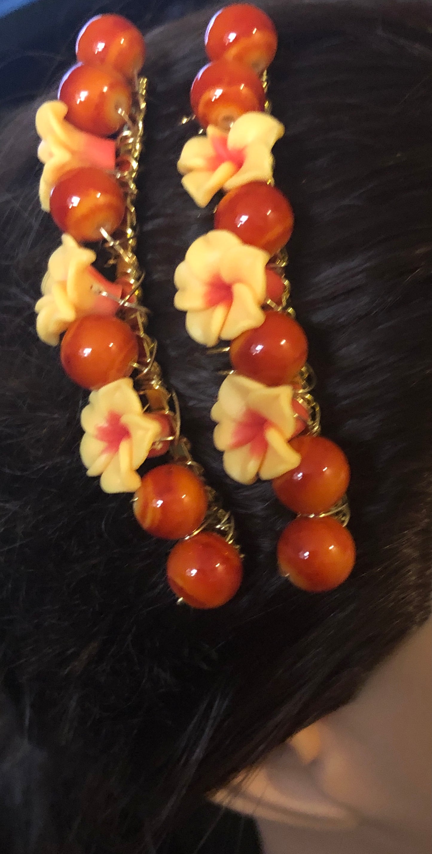 Yellow Coral Flower Beads Gold Tone Side Comb 2pc Set