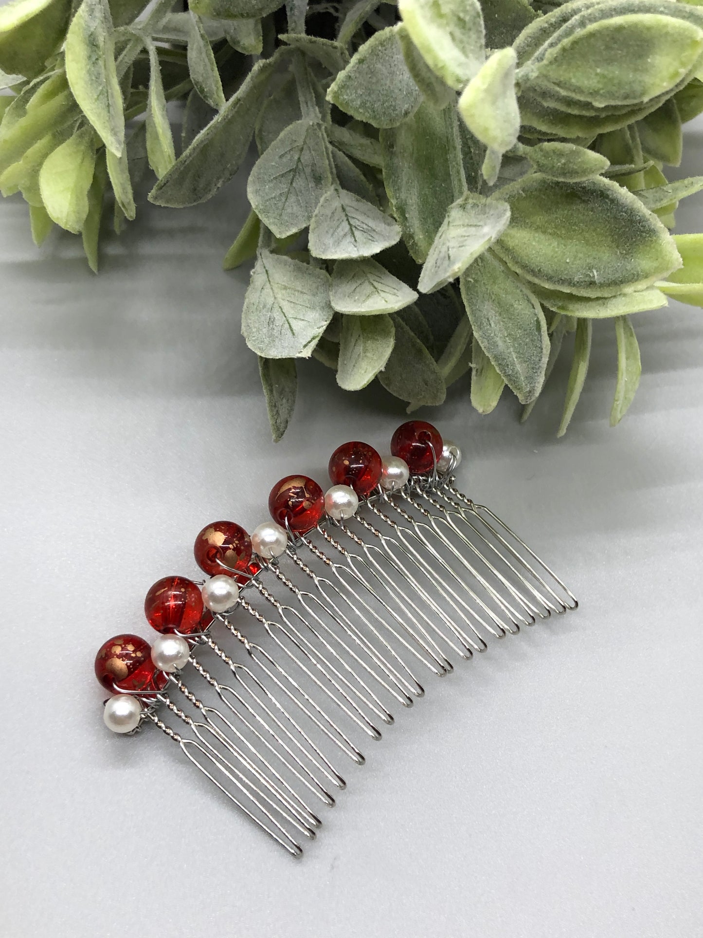 Red  White Beaded Hair Comb 3.5'' Silver Tone Comb Retro Bridal Prom Wedding Party