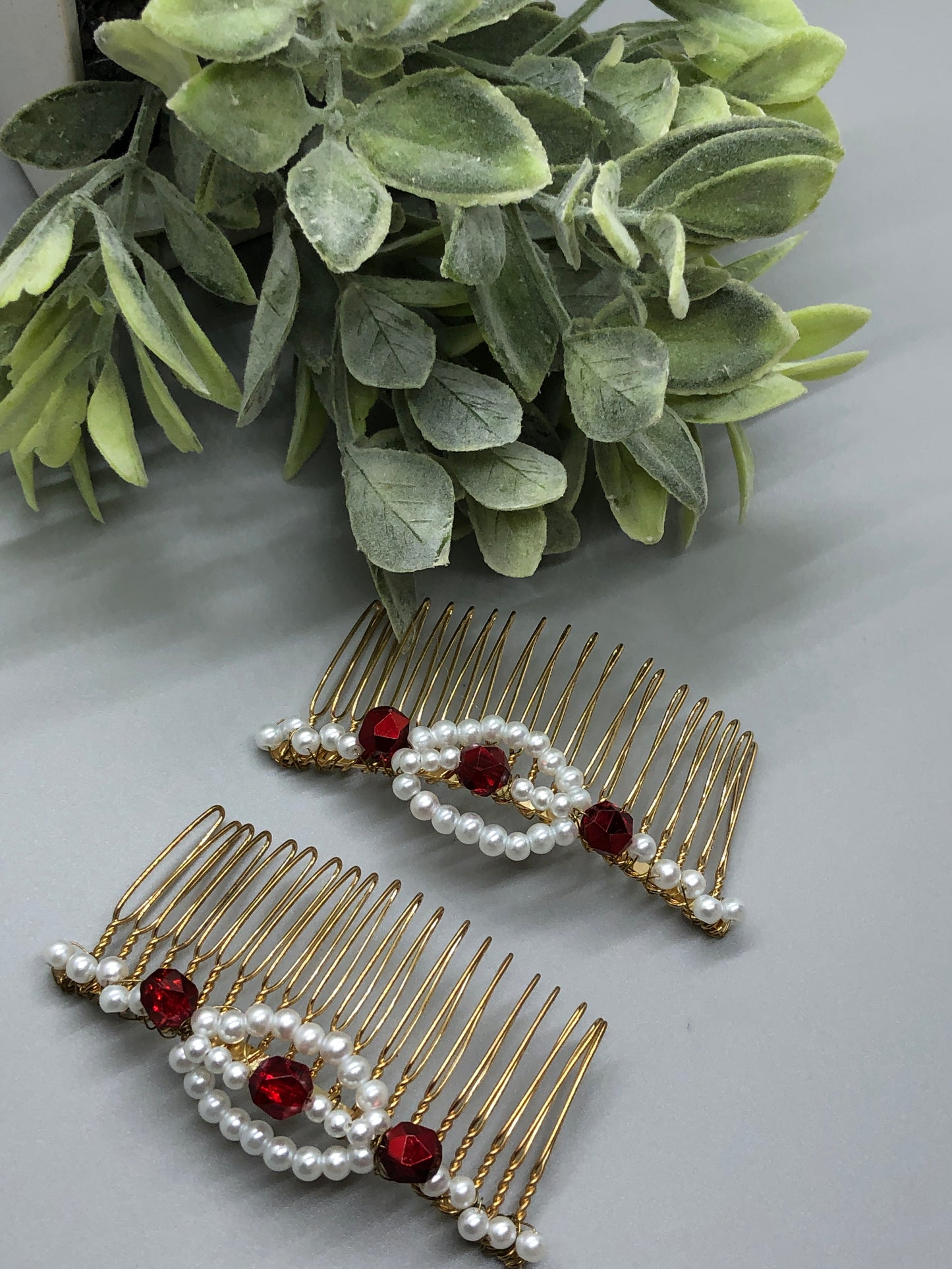 Ruby Red White Beaded Hair Comb 3.5''  Gold Tone  2pc Set Comb  Retro Bridal Prom Wedding Party