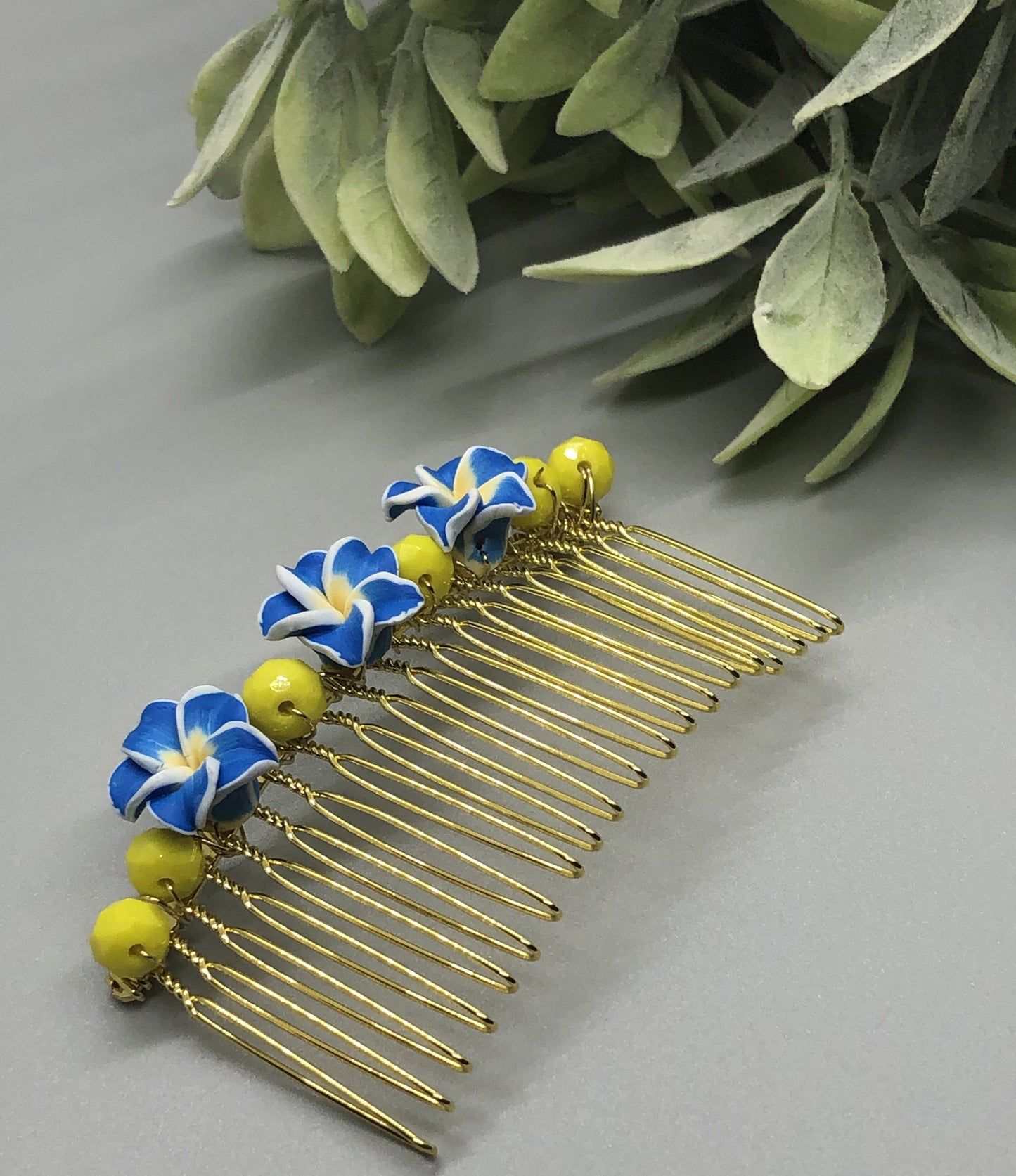 Blue Flowers Yellow Beads Gold and Tone 3.5” side comb