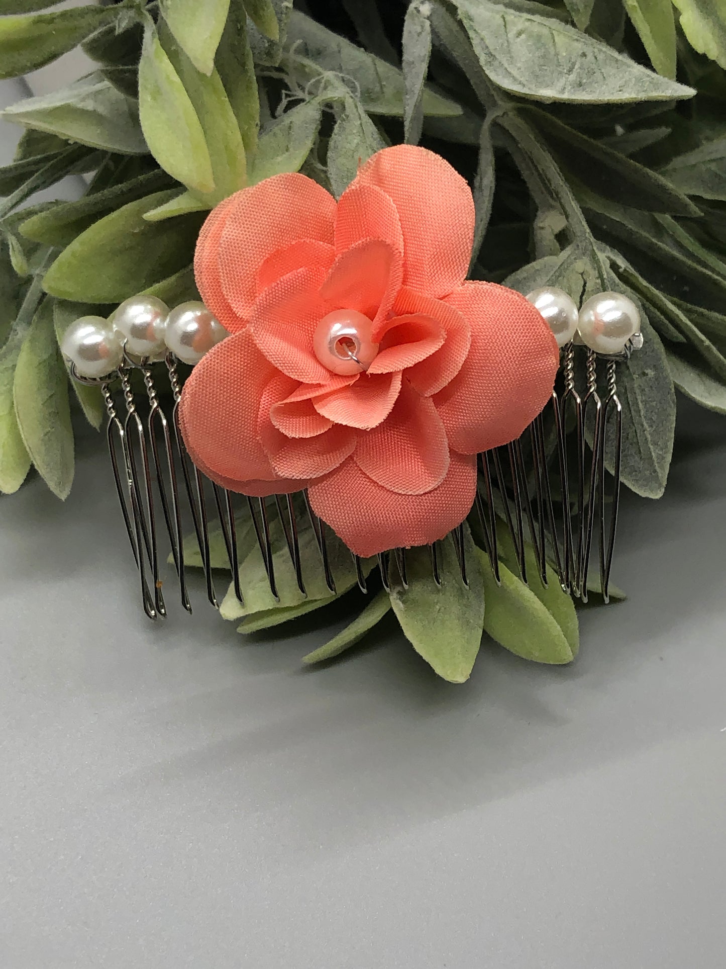 Peach Flower White Beads 3.5' Metal Side Comb Retro Vintage Style 1 pc