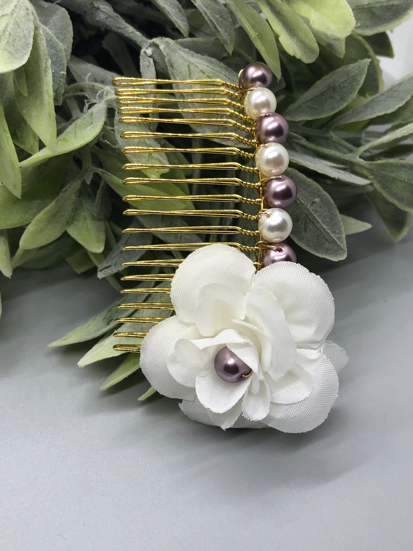 White Flower Gray White  Beads 2.0' Metal Side Comb Retro Vintage Style 1 pc