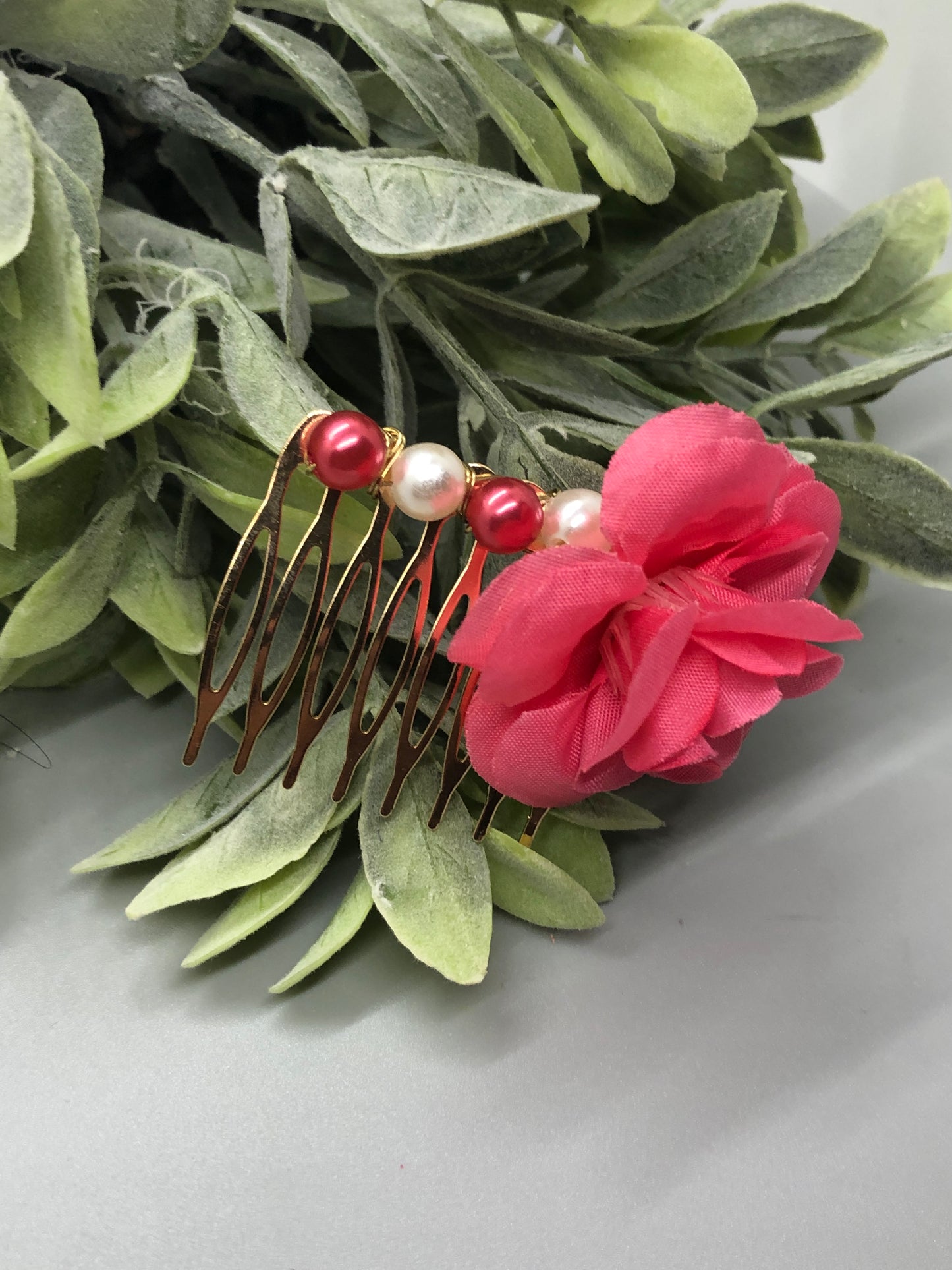 Pink Flower Pink White Beads 2.0' Metal Side Comb Retro Vintage Style 1 pc