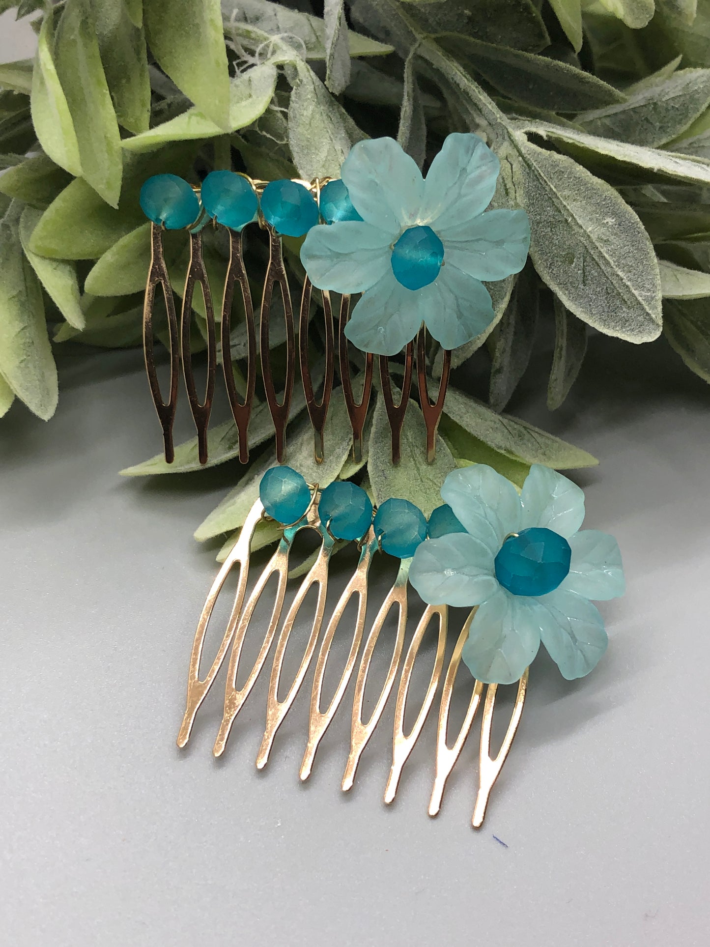 Baby Teal Acrylic Flower Teal  2.0" Beads Metal Side Comb Retro Vintage Style 2 pc