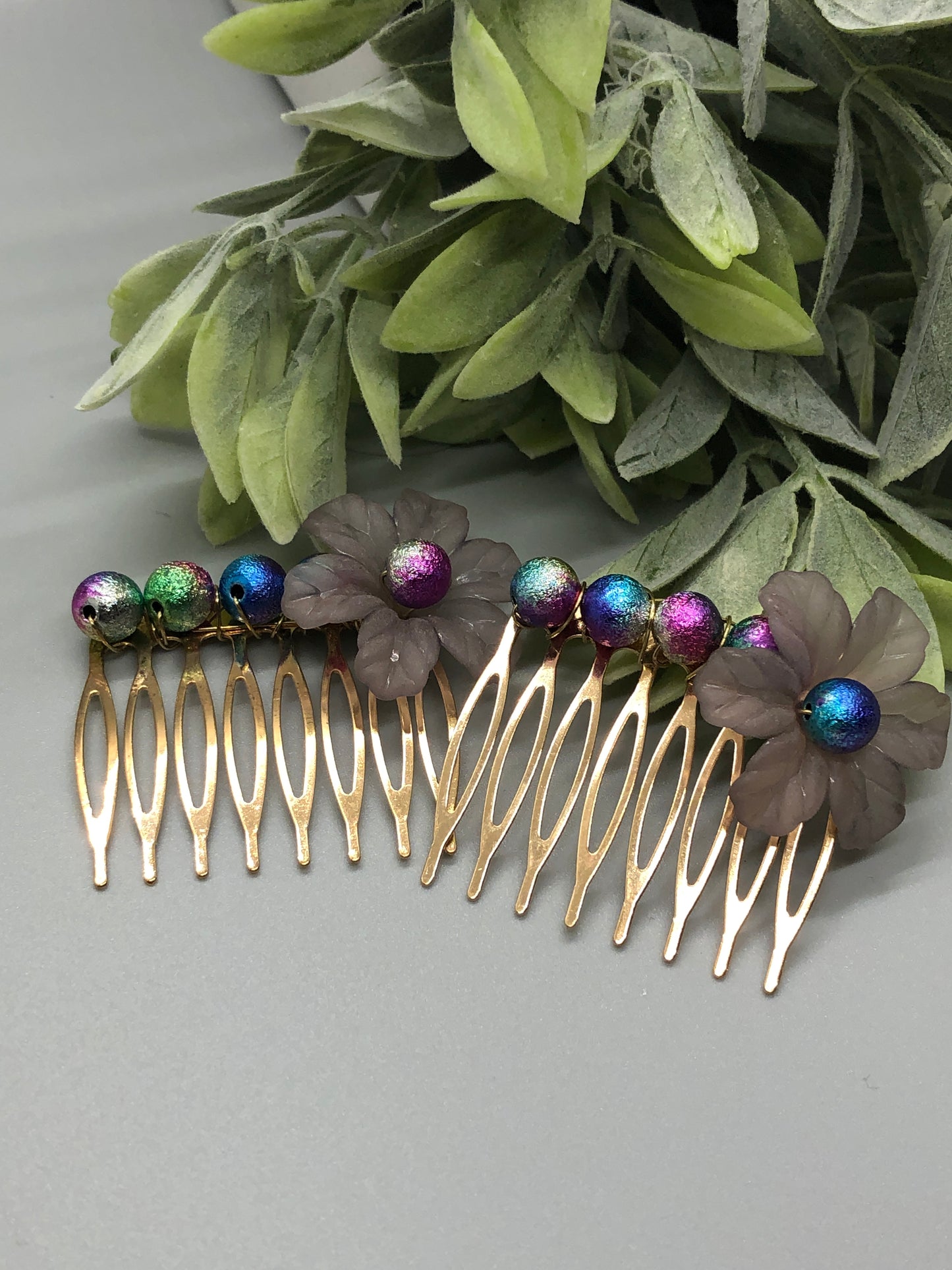 Gray Acrylic Flower Peacock Multi Color Beads 2.0" Metal Side Comb Retro Vintage Style 2 pc