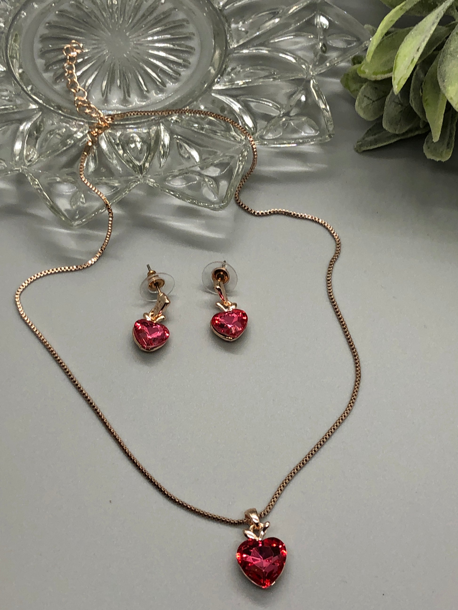 Jewellery Set Pink Color Gold Plated Crystal Necklace Jewellery Set with  Earrings for Women and girls