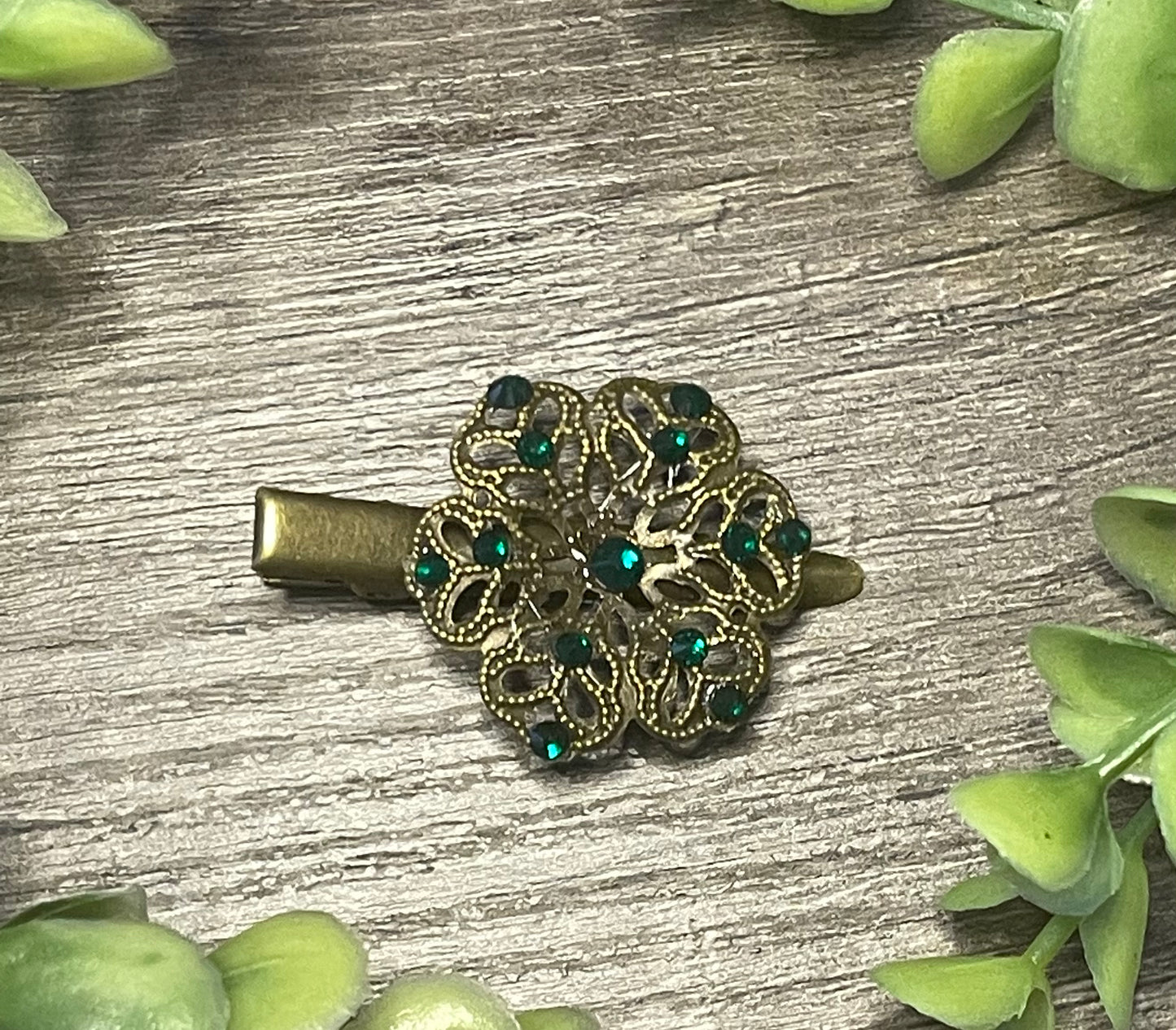Emerald green Flower crystal rhinestone 2..0” antique vintage style alligator clip wedding shower bridesmaid