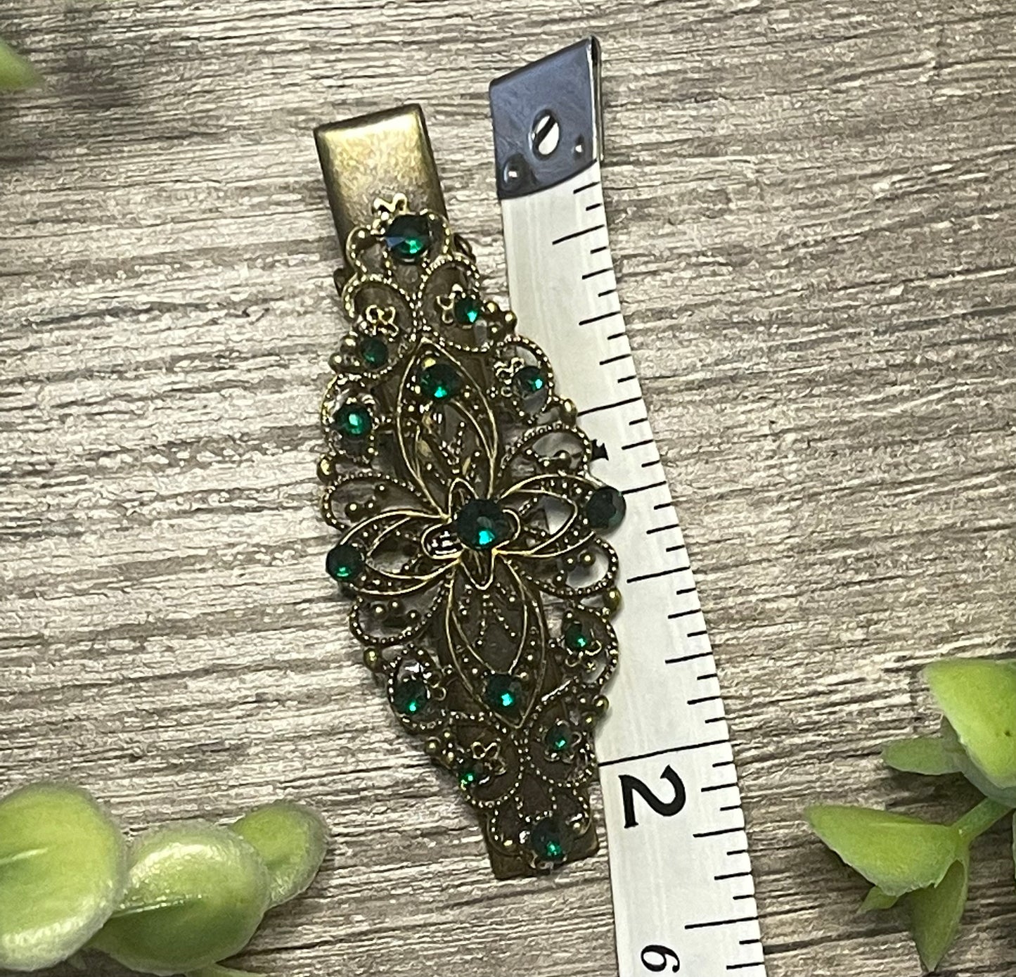 Emerald green antique style hair alligator clip approximately 2,5” long Handmade hair accessory bridal wedding