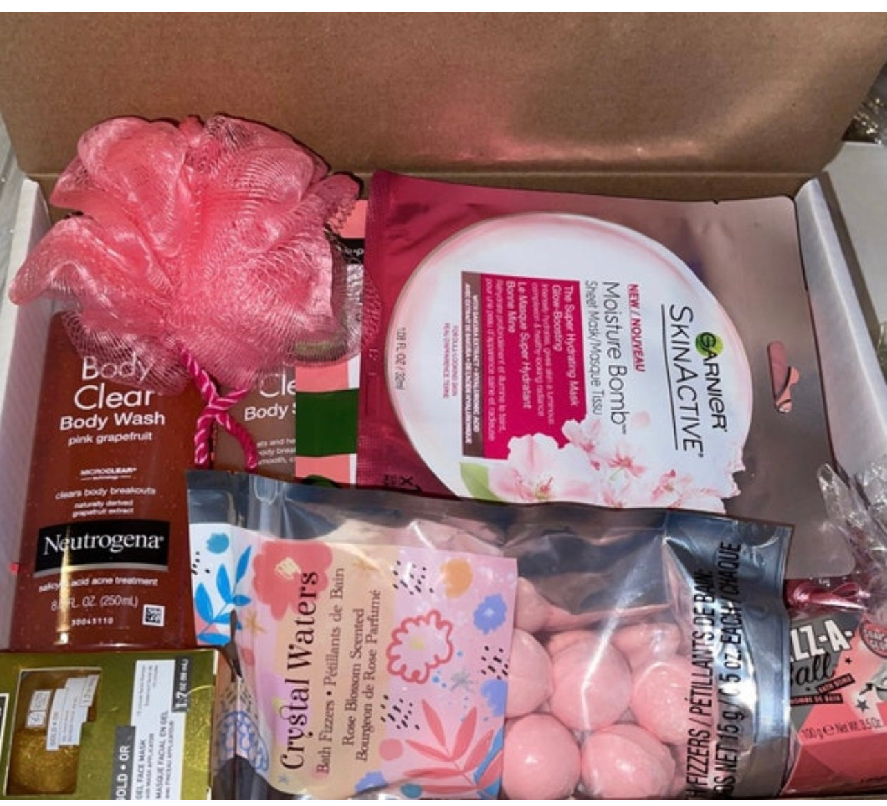 10 Pc Neutrogena & Garnier Gift Set Box valentines day Birthday Shower Get Well Thinking Of You. Free shipping